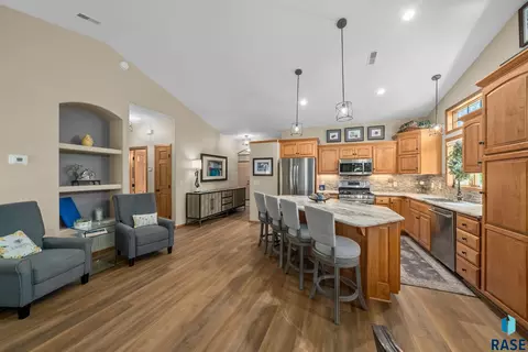 Kitchen - 722 E 70th Pl #722, Sioux Falls, SD 57108 photo 2 of 16