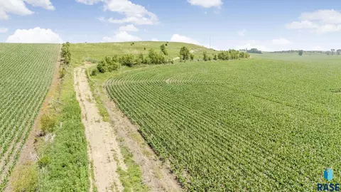 470 Th Ave, Beresford, SD 57004