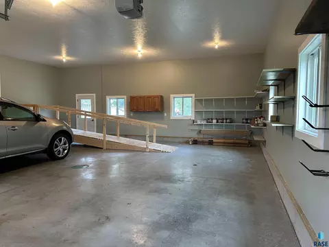 1020 S Dewald St, Freeman, SD 57029 photo 89