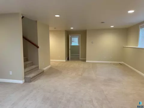 1020 S Dewald St, Freeman, SD 57029 photo 63