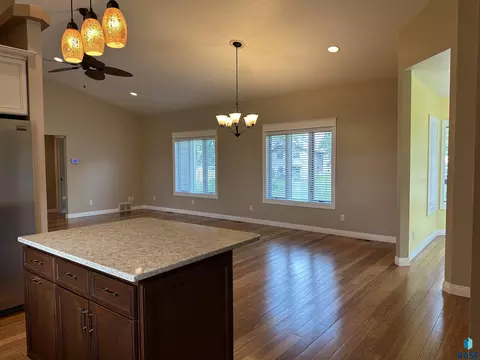 1020 S Dewald St, Freeman, SD 57029 photo 34
