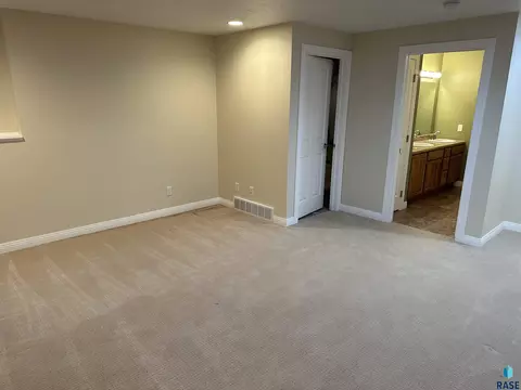 1020 S Dewald St, Freeman, SD 57029 photo 58