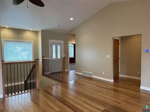 1020 S Dewald St, Freeman, SD 57029 photo 40