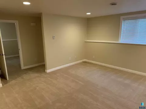 1020 S Dewald St, Freeman, SD 57029 photo 57