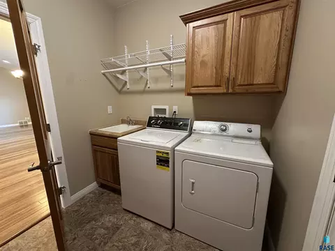 1020 S Dewald St, Freeman, SD 57029 photo 84