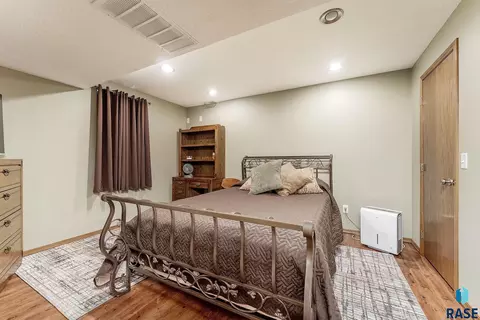 908 Oak Ridge Rd, Dell Rapids, SD 57022 photo 16