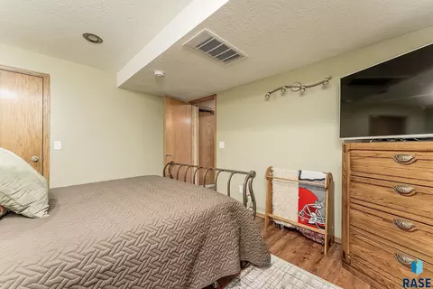 908 Oak Ridge Rd, Dell Rapids, SD 57022 photo 17