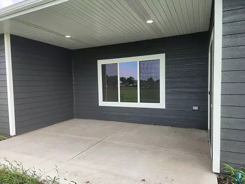 Exterior - 431 E Center Ave, Salem, SD 57058 photo 2 of 2