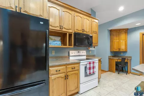 2905 E 33rd St, Sioux Falls, SD 57103 photo 14