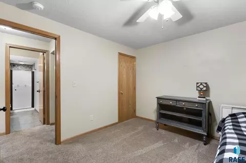 2905 E 33rd St, Sioux Falls, SD 57103 photo 51