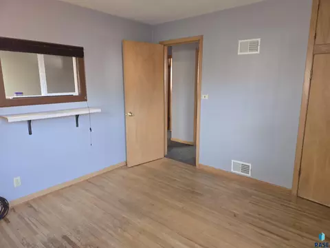 2010 W 33rd Street St, Sioux Falls, SD 57105 photo 8