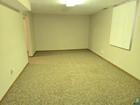 2010 W 33rd Street St, Sioux Falls, SD 57105 photo 17