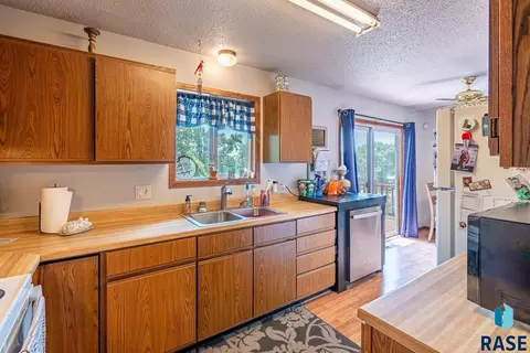 205 E 5th St, Dell Rapids, SD 57022 photo 20