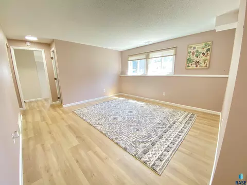 4016 E 23rd St, Sioux Falls, SD 57103 photo 13