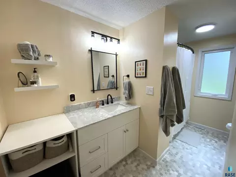 4016 E 23rd St, Sioux Falls, SD 57103 photo 10