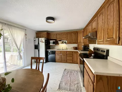 4016 E 23rd St, Sioux Falls, SD 57103 photo 5