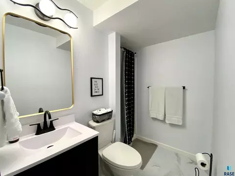 4016 E 23rd St, Sioux Falls, SD 57103 photo 16