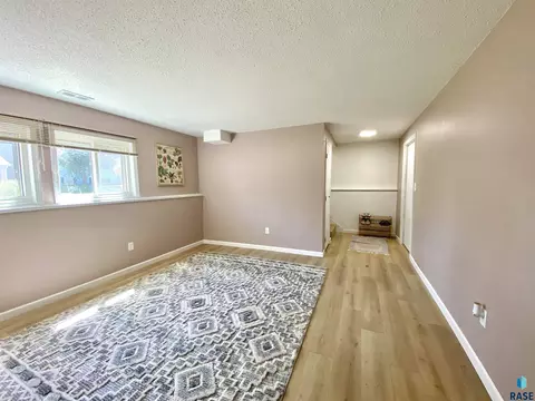 4016 E 23rd St, Sioux Falls, SD 57103 photo 12