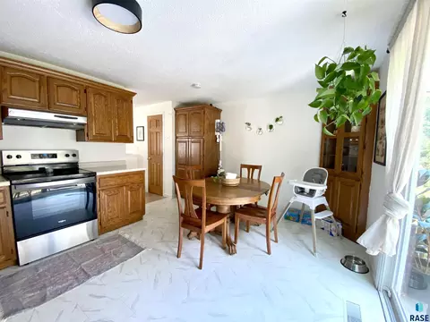 4016 E 23rd St, Sioux Falls, SD 57103 photo 6