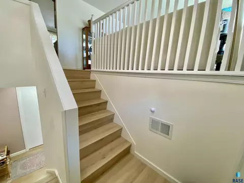 4016 E 23rd St, Sioux Falls, SD 57103 photo 11