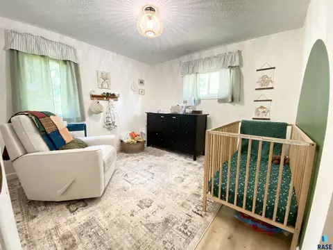 4016 E 23rd St, Sioux Falls, SD 57103 photo 8