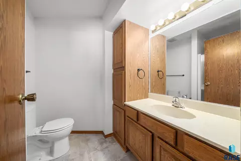 3109 E 33rd St, Sioux Falls, SD 57103 photo 14