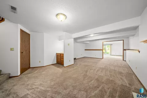 3109 E 33rd St, Sioux Falls, SD 57103 photo 28