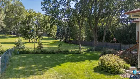 3109 E 33rd St, Sioux Falls, SD 57103 photo 40