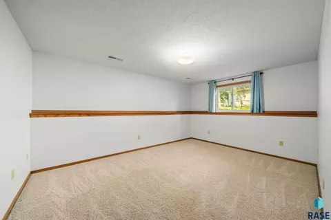 3109 E 33rd St, Sioux Falls, SD 57103 photo 31