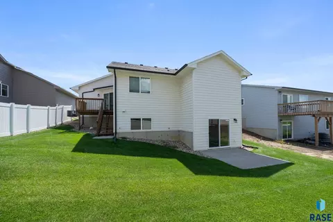 6745 W Viola Ct, Sioux Falls, SD 57107 photo 27