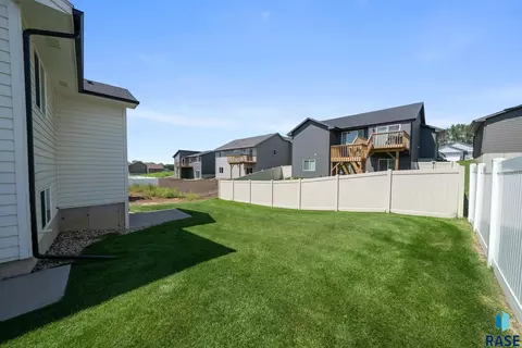 6745 W Viola Ct, Sioux Falls, SD 57107 photo 33