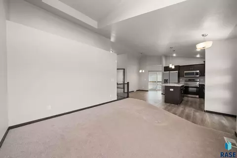 6745 W Viola Ct, Sioux Falls, SD 57107 photo 8