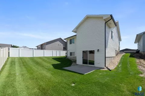6745 W Viola Ct, Sioux Falls, SD 57107 photo 26