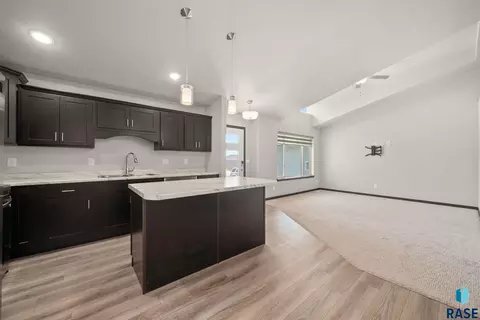 6745 W Viola Ct, Sioux Falls, SD 57107 photo 5
