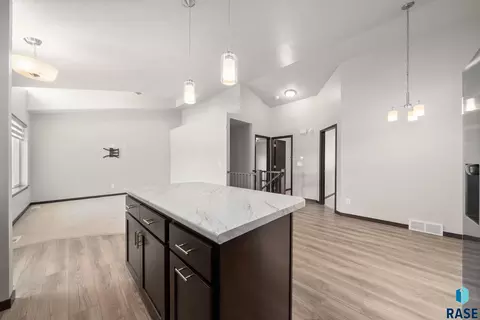 6745 W Viola Ct, Sioux Falls, SD 57107 photo 4