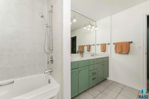 2305 E Harriet Lea, Sioux Falls, SD 57103 photo 12