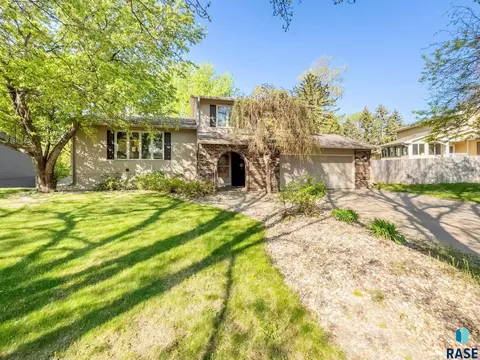 2305 E Harriet Lea, Sioux Falls, SD 57103 photo 2