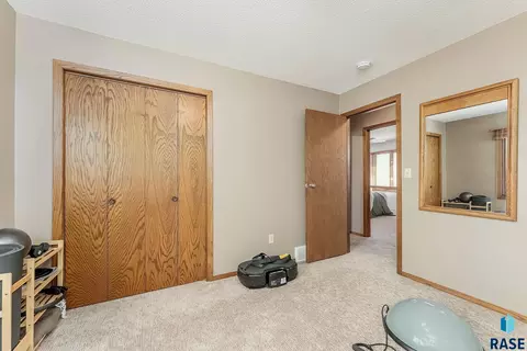 2305 E Harriet Lea, Sioux Falls, SD 57103 photo 15