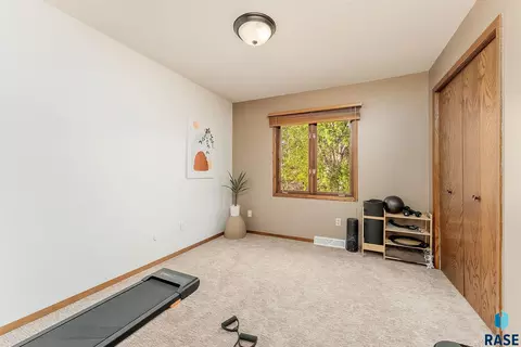 2305 E Harriet Lea, Sioux Falls, SD 57103 photo 14