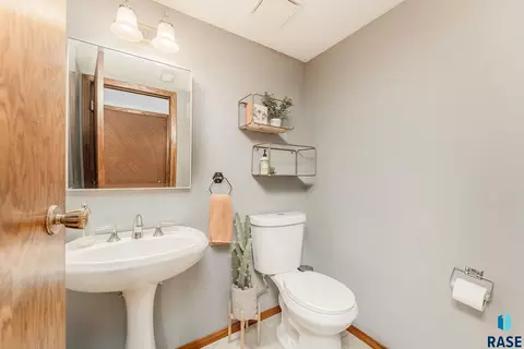 2305 E Harriet Lea, Sioux Falls, SD 57103 photo 18