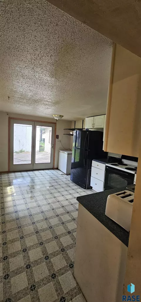 579 W 1st Ave, Parker, SD 57053 photo 16