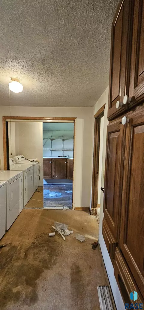 579 W 1st Ave, Parker, SD 57053 photo 12