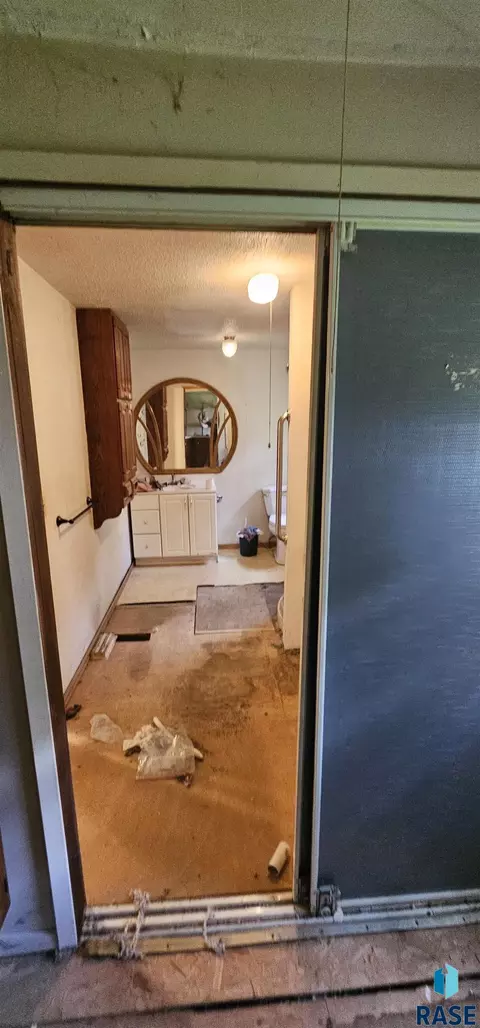 579 W 1st Ave, Parker, SD 57053 photo 15