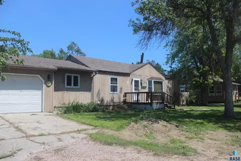 304 E Main St, Woonsocket, SD 57385 photo 4