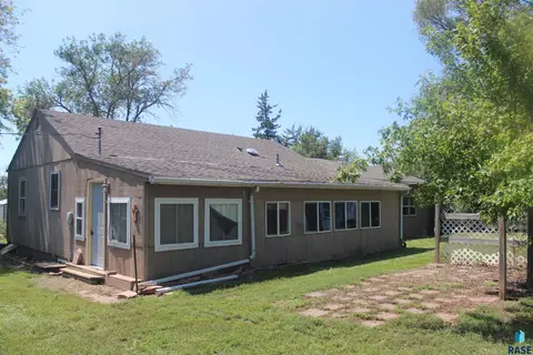 304 E Main St, Woonsocket, SD 57385 photo 5