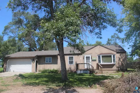 304 E Main St, Woonsocket, SD 57385 photo 3