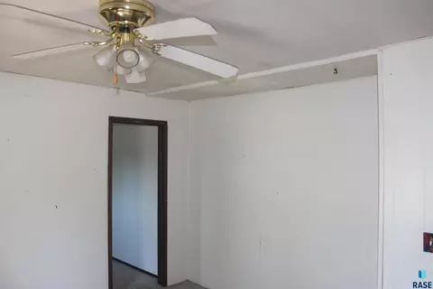 304 E Main St, Woonsocket, SD 57385 photo 16