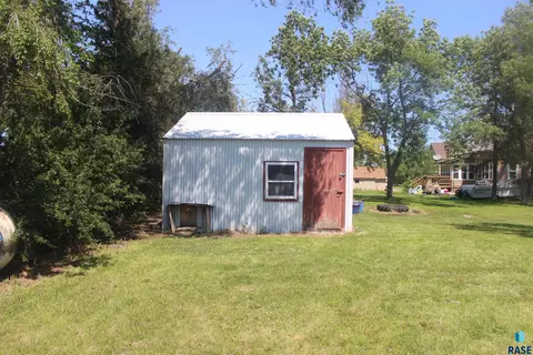 304 E Main St, Woonsocket, SD 57385 photo 29