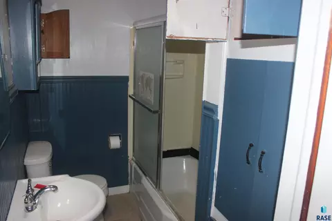 304 E Main St, Woonsocket, SD 57385 photo 23