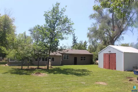 304 E Main St, Woonsocket, SD 57385 photo 34